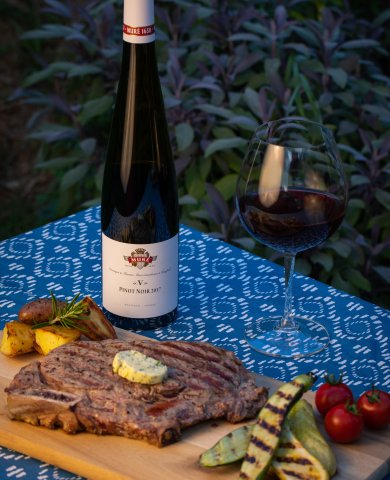 pinot_noir_V_A27A9945
						  